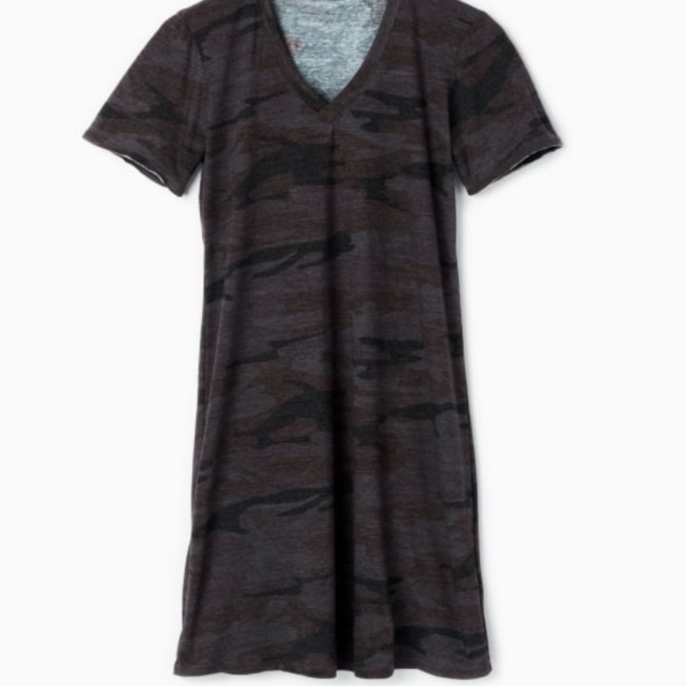 78 & Sunny Gray Camo Heather V-Neck T-Shirt Dress